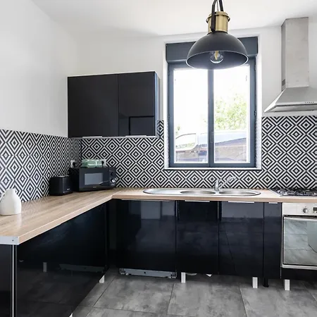 Maison De -